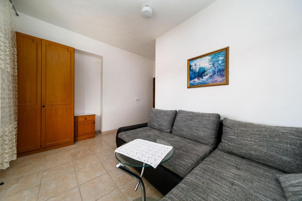 Apartament Marie i Nikola Krk Town Zewnętrze zdjęcie