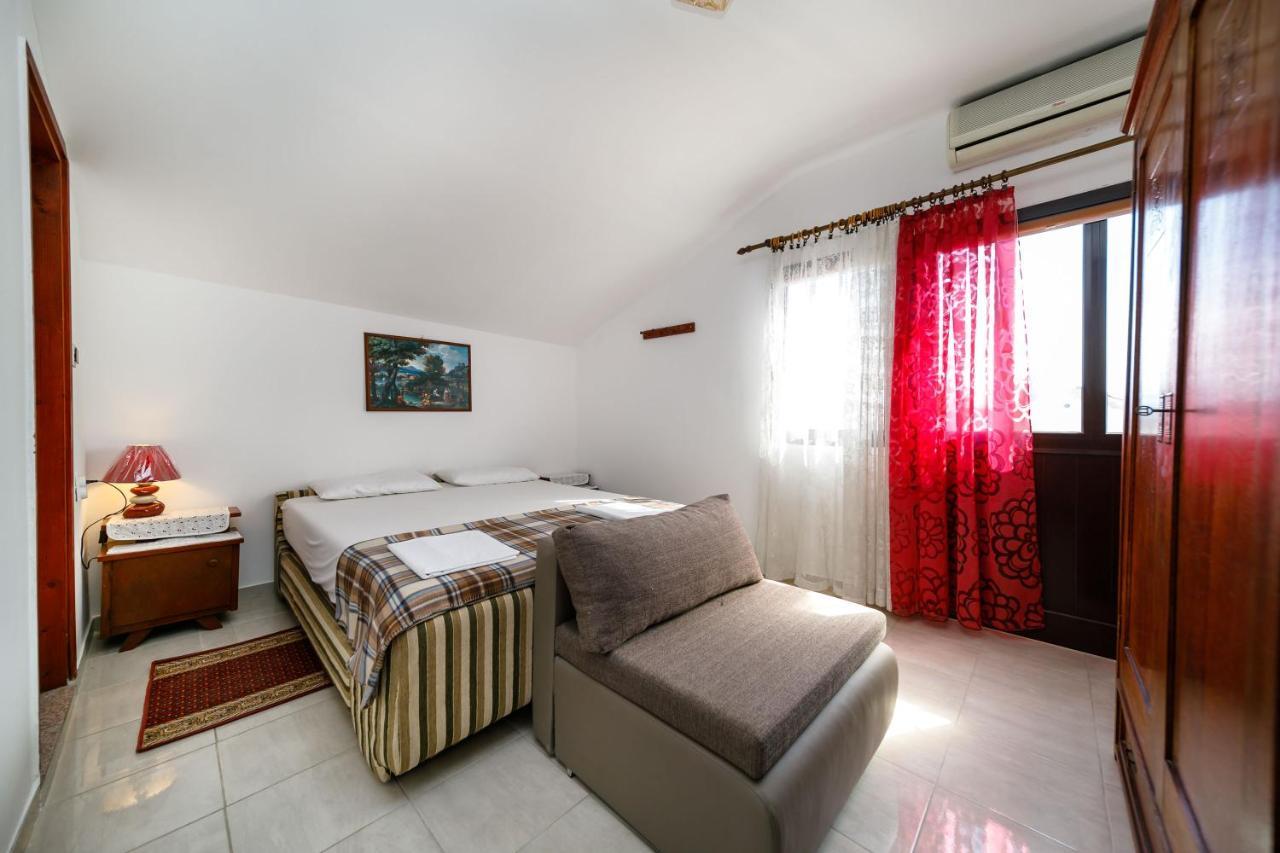 Apartament Marie i Nikola Krk Town Zewnętrze zdjęcie