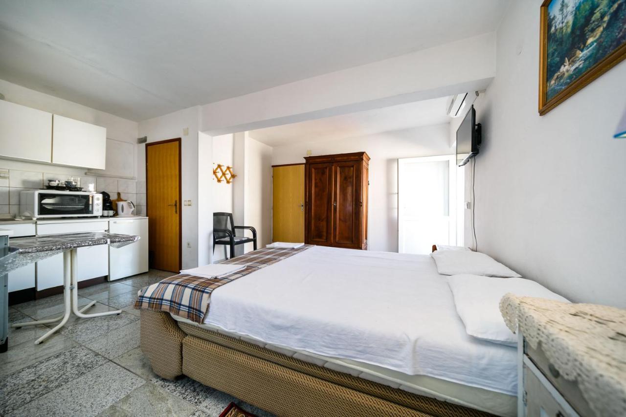 Apartament Marie i Nikola Krk Town Zewnętrze zdjęcie