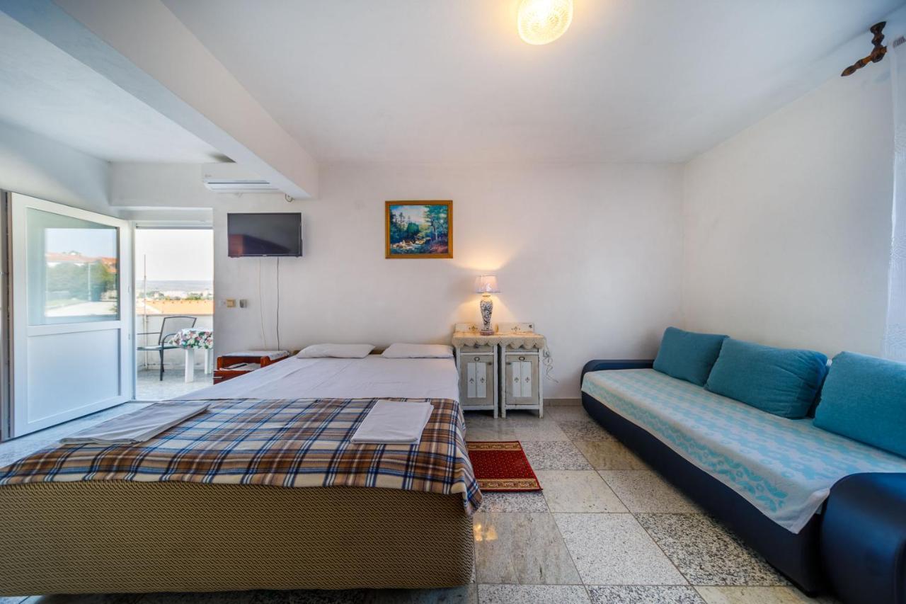 Apartament Marie i Nikola Krk Town Zewnętrze zdjęcie